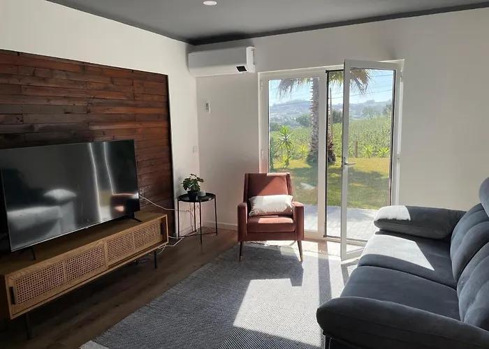 Entre Pomares Nyaraló